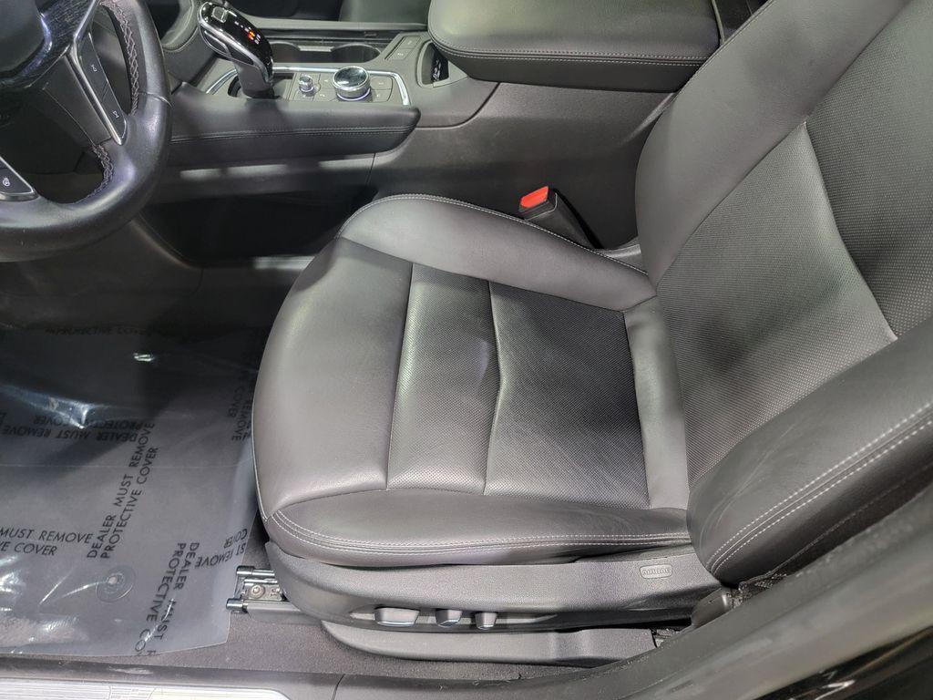 used 2020 Cadillac XT5 car, priced at $28,280