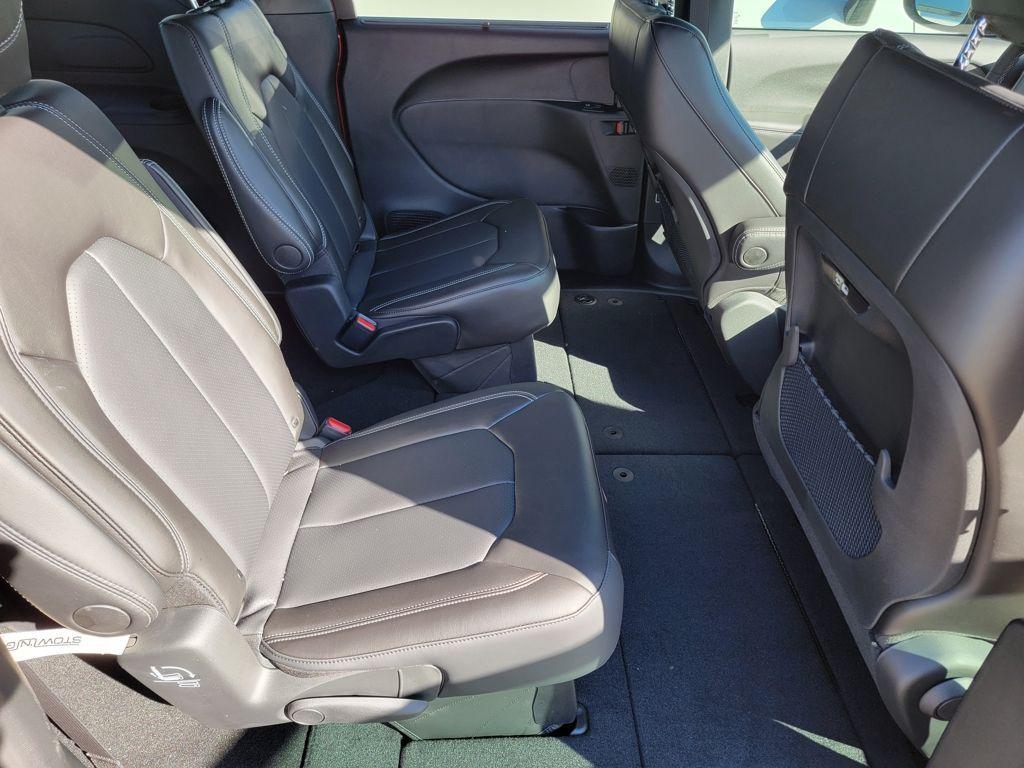 new 2026 Chrysler Pacifica car, priced at $38,886
