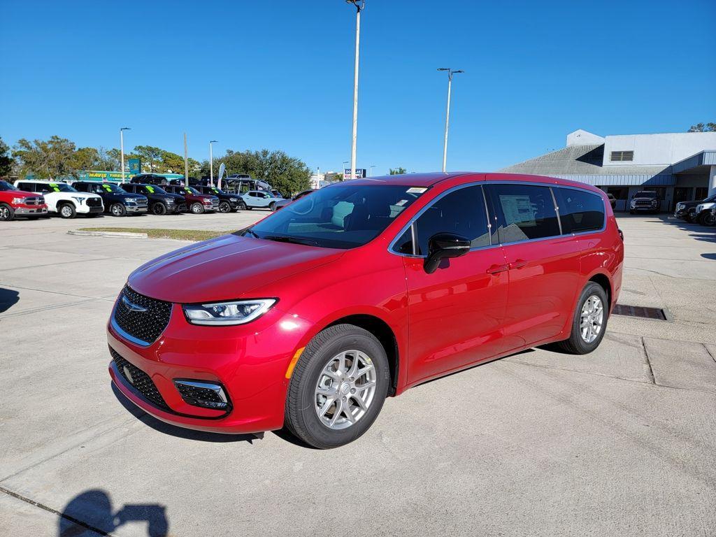 new 2026 Chrysler Pacifica car, priced at $38,886