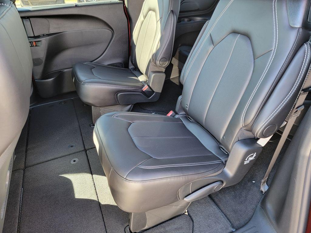 new 2026 Chrysler Pacifica car, priced at $38,886