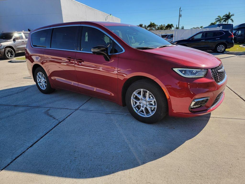 new 2026 Chrysler Pacifica car, priced at $38,886