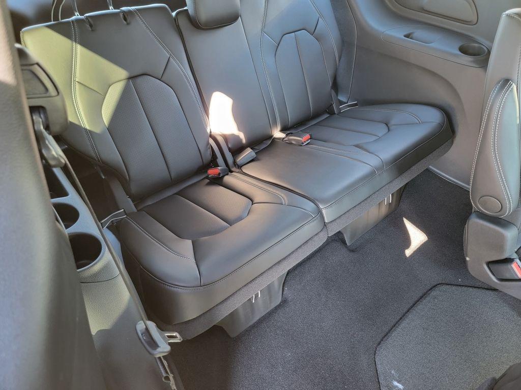 new 2026 Chrysler Pacifica car, priced at $38,886