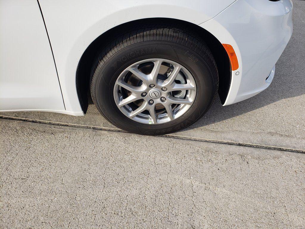 new 2026 Chrysler Pacifica car, priced at $38,086