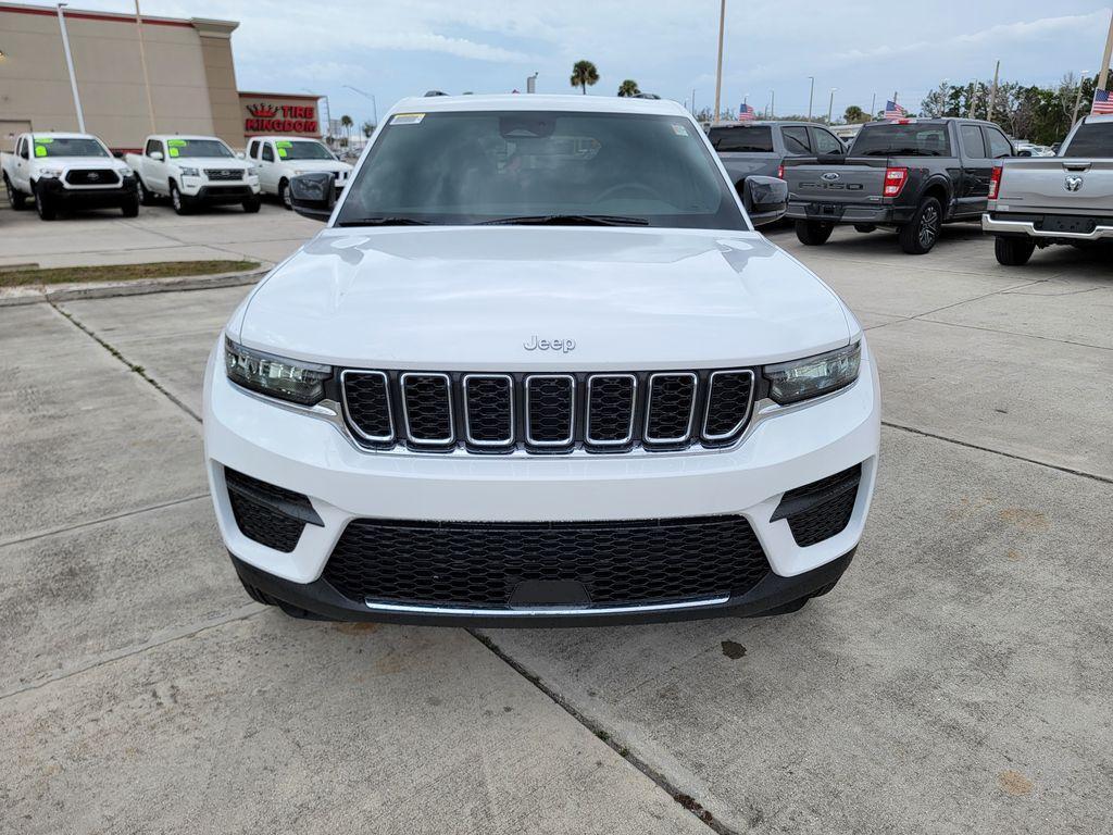 new 2026 Jeep Grand Cherokee car, priced at $39,317