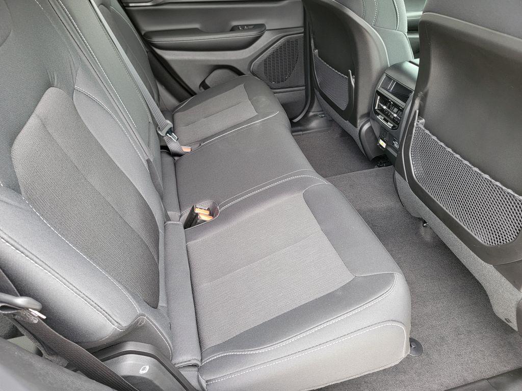 new 2026 Jeep Grand Cherokee car, priced at $39,317