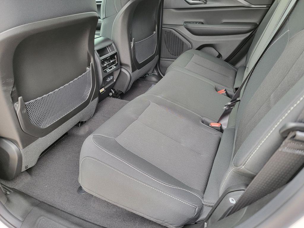 new 2026 Jeep Grand Cherokee car, priced at $39,317