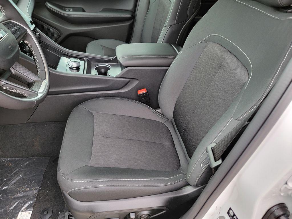 new 2026 Jeep Grand Cherokee car, priced at $39,317