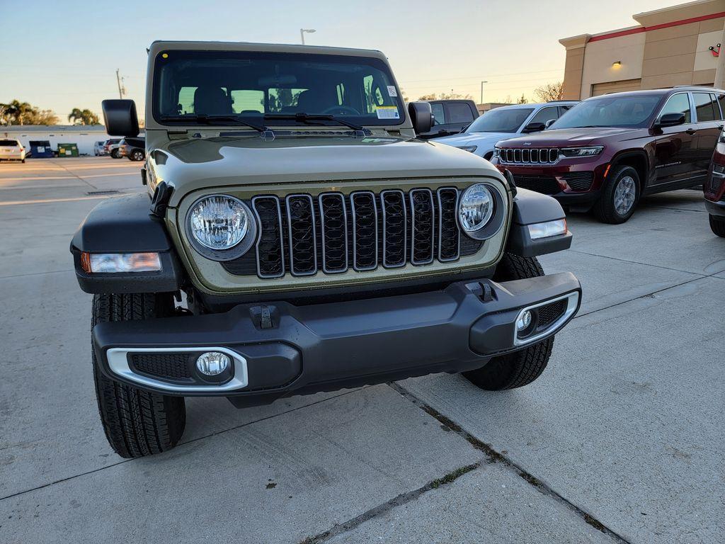 new 2026 Jeep Gladiator car, priced at $39,458