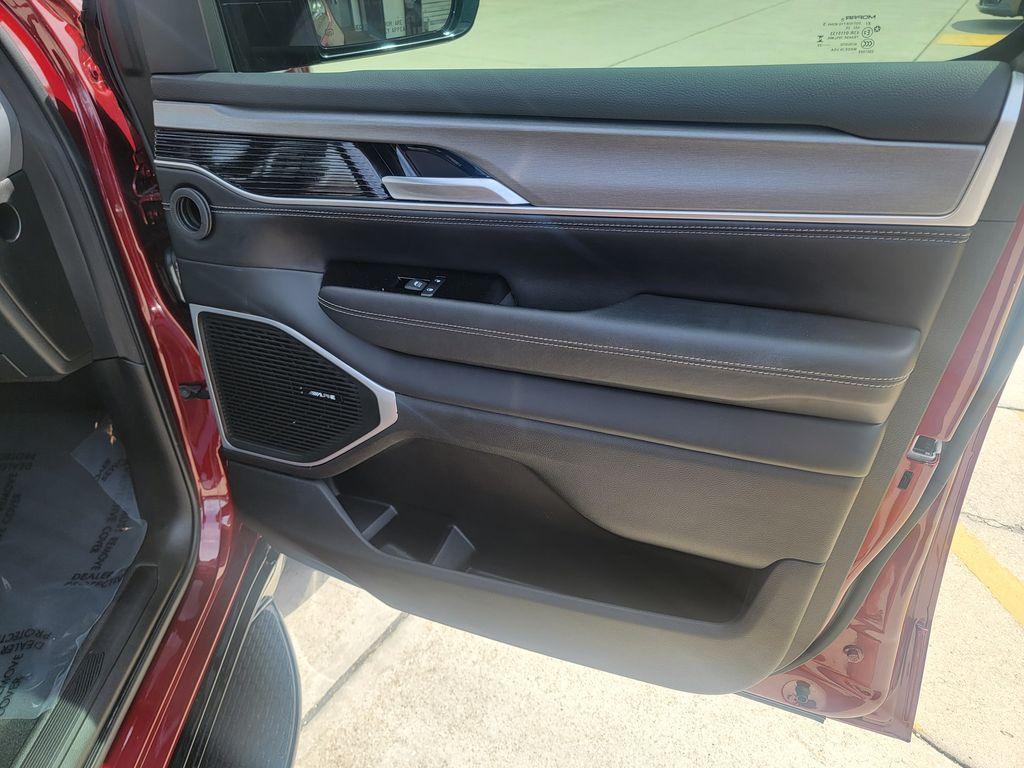 used 2025 Jeep Wagoneer car, priced at $58,986