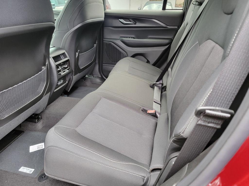 new 2026 Jeep Grand Cherokee car, priced at $34,380