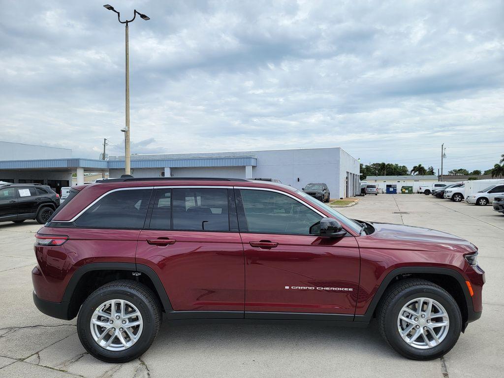 new 2026 Jeep Grand Cherokee car, priced at $34,380