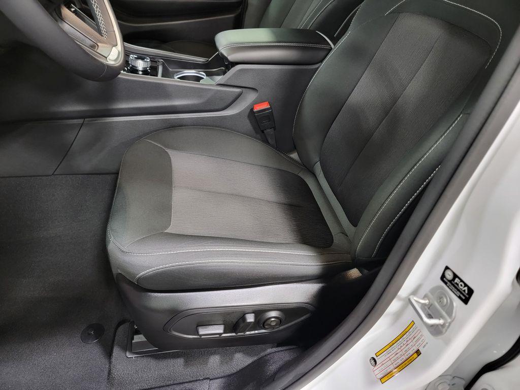 used 2025 Jeep Grand Cherokee car, priced at $31,962