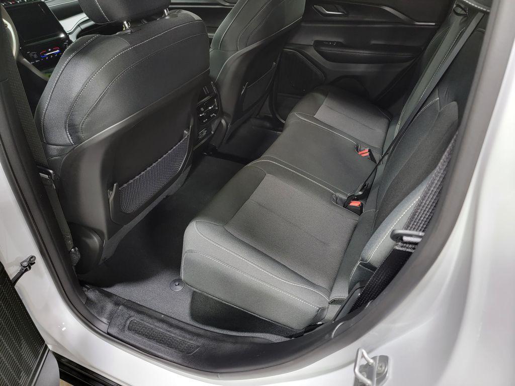 used 2025 Jeep Grand Cherokee car, priced at $31,962