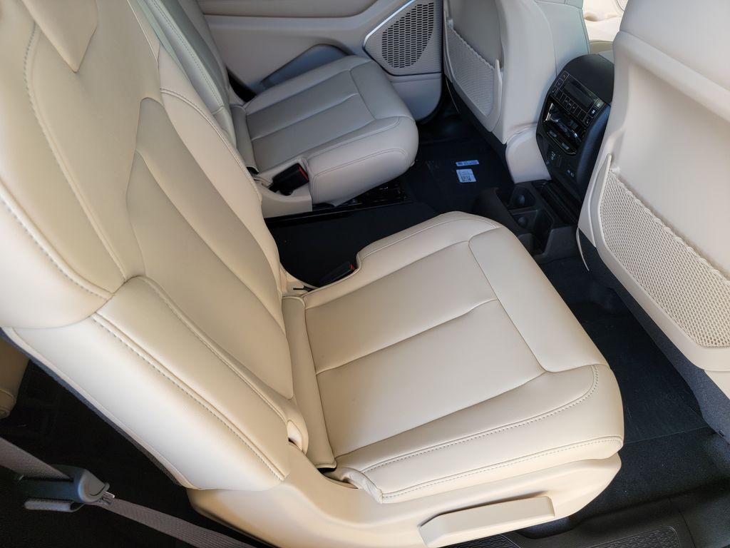 new 2026 Jeep Grand Cherokee L car, priced at $46,274