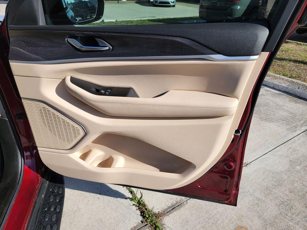 new 2026 Jeep Grand Cherokee L car, priced at $46,274