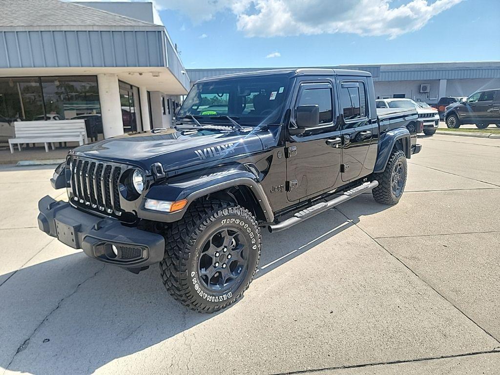 used 2023 Jeep Gladiator car, priced at $34,428