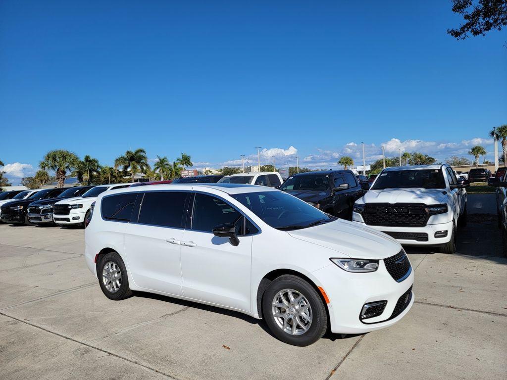 new 2026 Chrysler Pacifica car, priced at $39,964