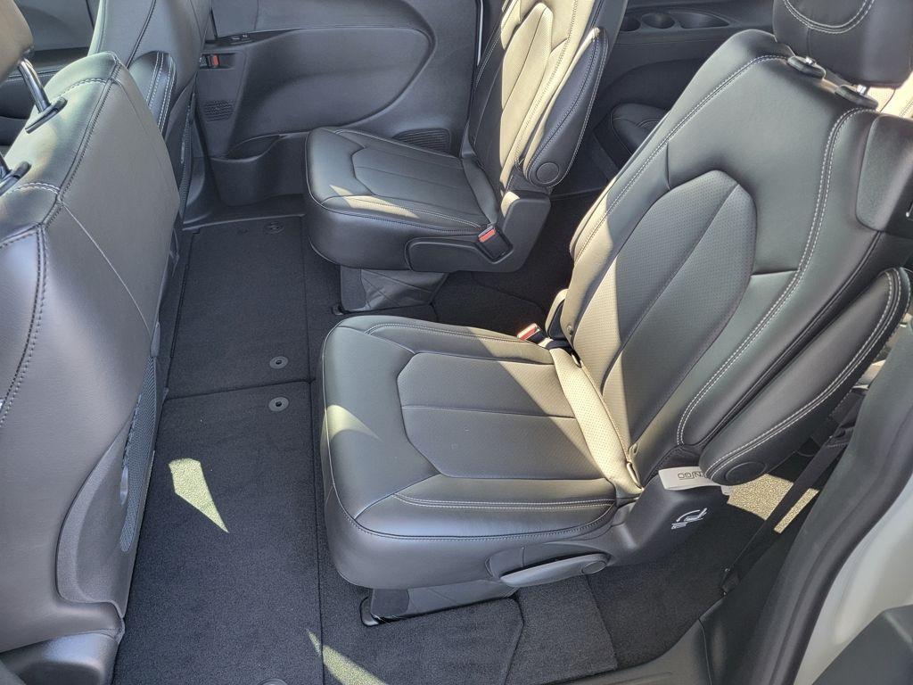 new 2026 Chrysler Pacifica car, priced at $39,964