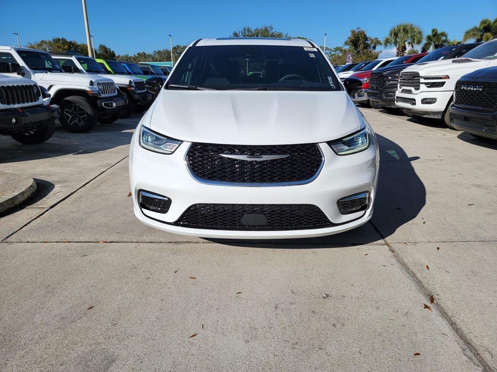 new 2026 Chrysler Pacifica car, priced at $39,964