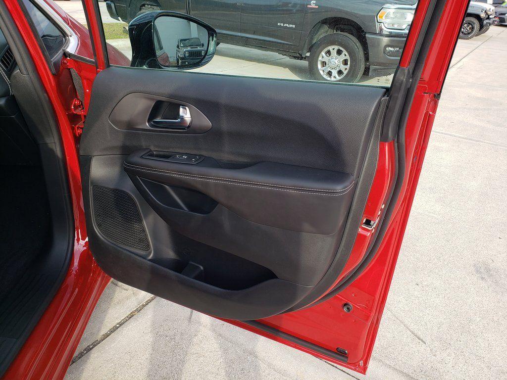 new 2026 Chrysler Pacifica car, priced at $37,468
