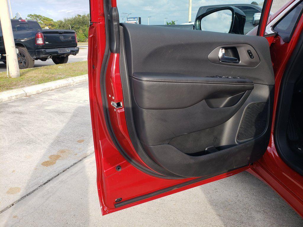 new 2026 Chrysler Pacifica car, priced at $37,468