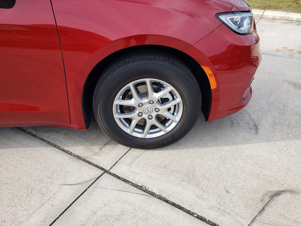 new 2026 Chrysler Pacifica car, priced at $37,468