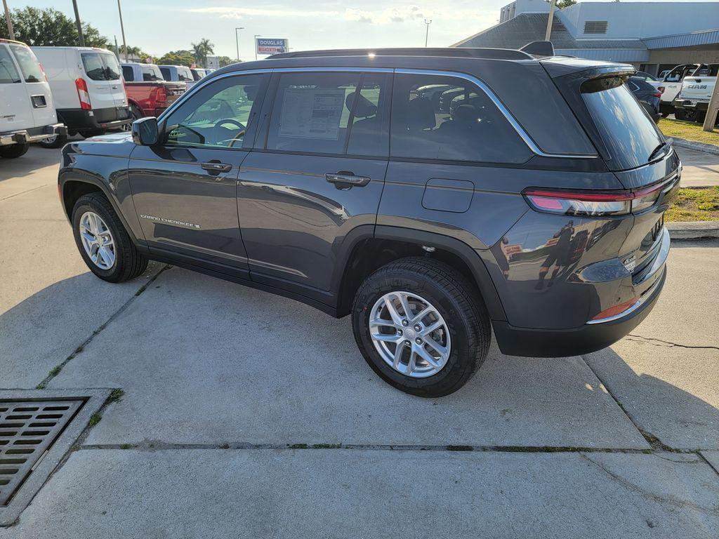 new 2026 Jeep Grand Cherokee car, priced at $39,999