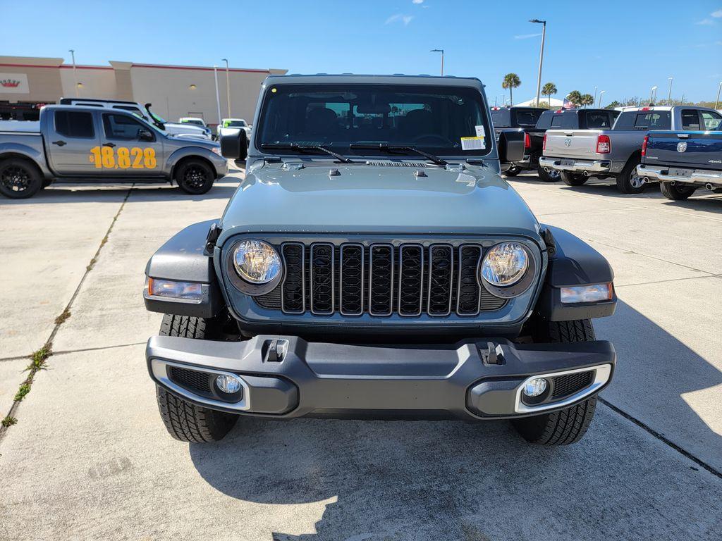 new 2026 Jeep Gladiator car, priced at $39,458