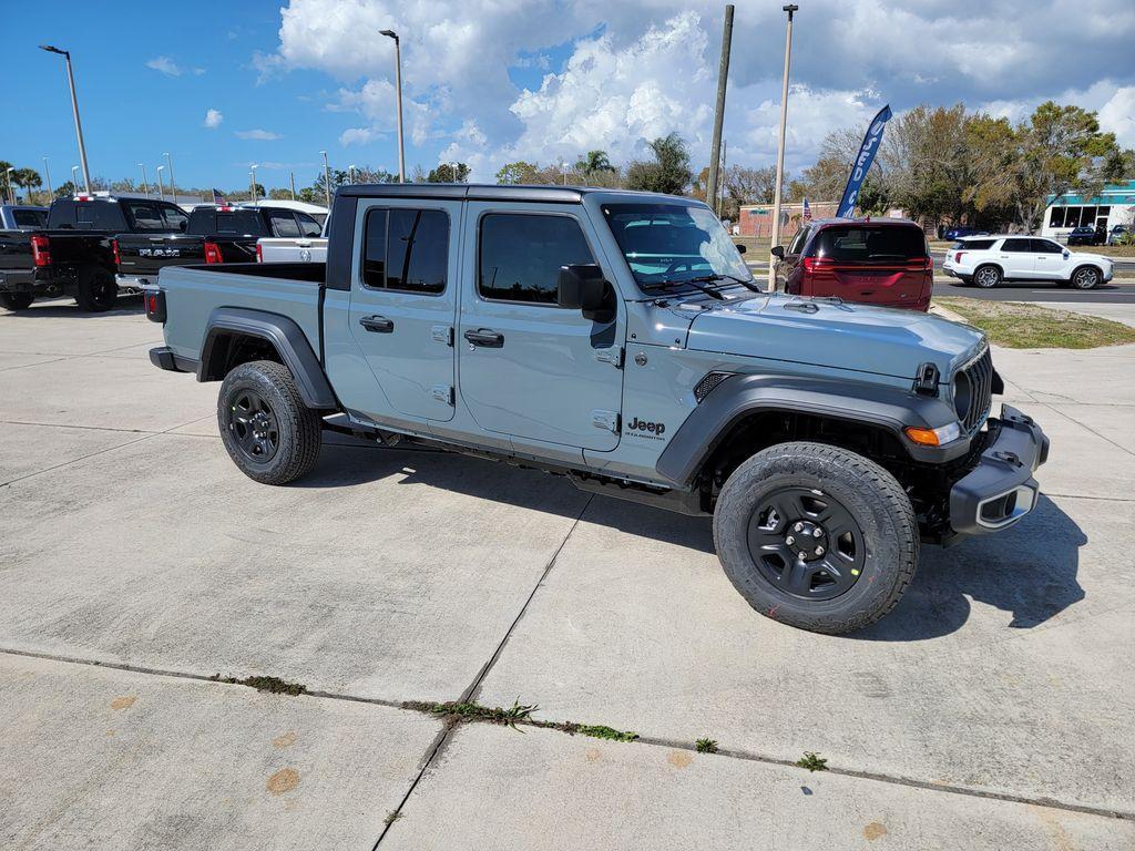 new 2026 Jeep Gladiator car, priced at $39,458