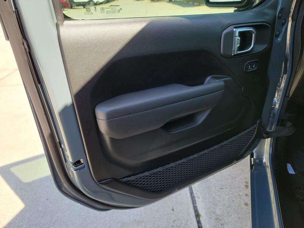 new 2026 Jeep Gladiator car, priced at $39,458