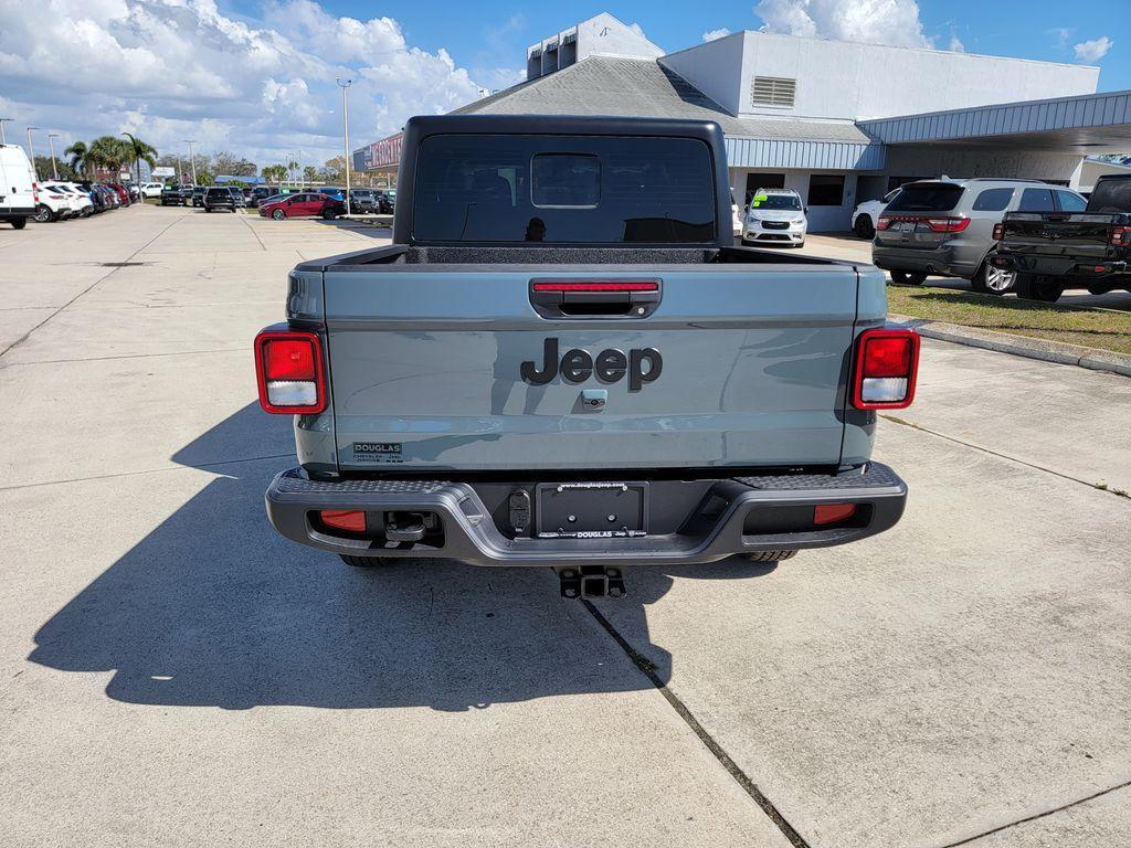 new 2026 Jeep Gladiator car, priced at $39,458