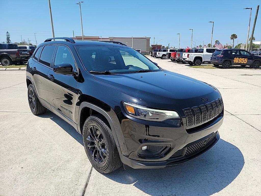 used 2023 Jeep Cherokee car, priced at $23,984