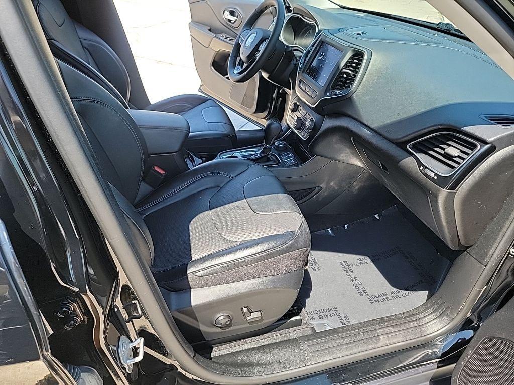 used 2023 Jeep Cherokee car, priced at $23,984
