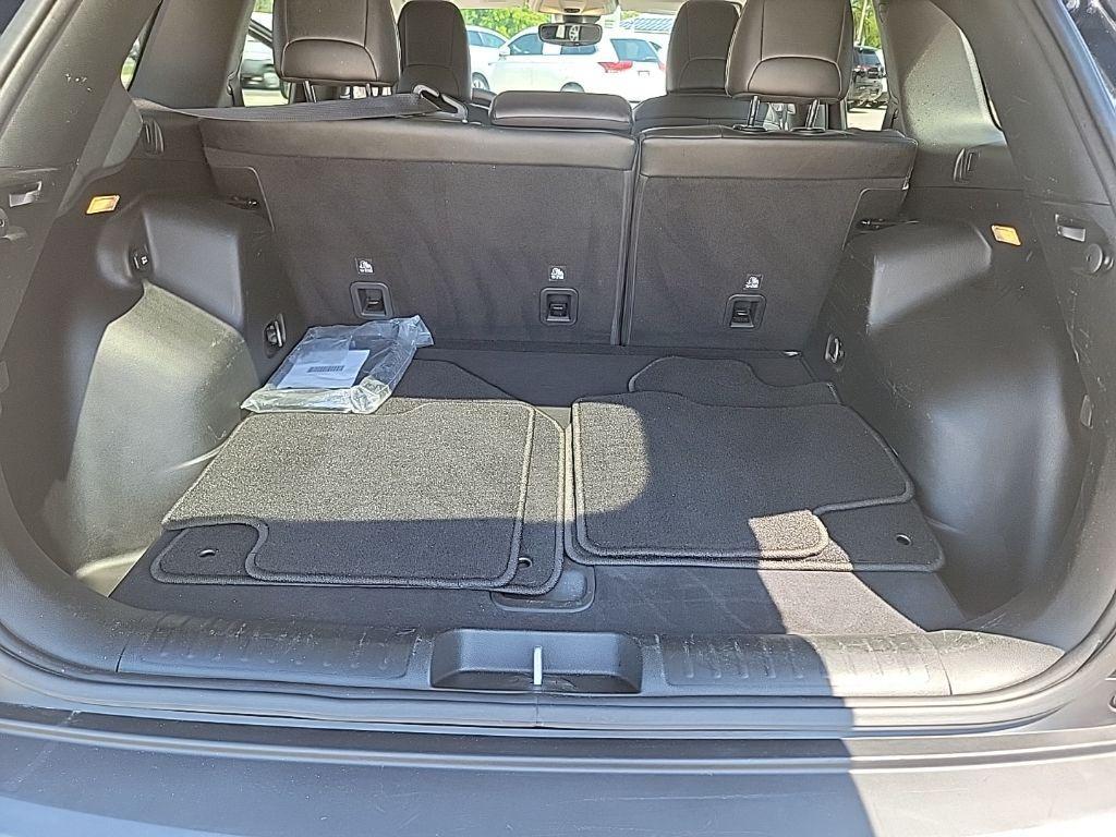 used 2023 Jeep Cherokee car, priced at $23,984