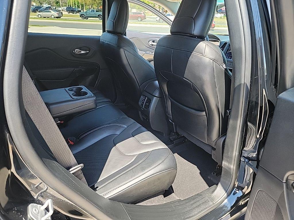 used 2023 Jeep Cherokee car, priced at $23,984