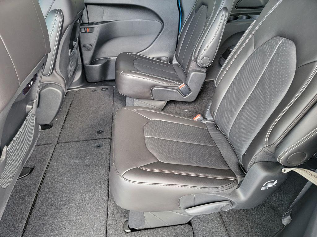 new 2026 Chrysler Pacifica car, priced at $38,904