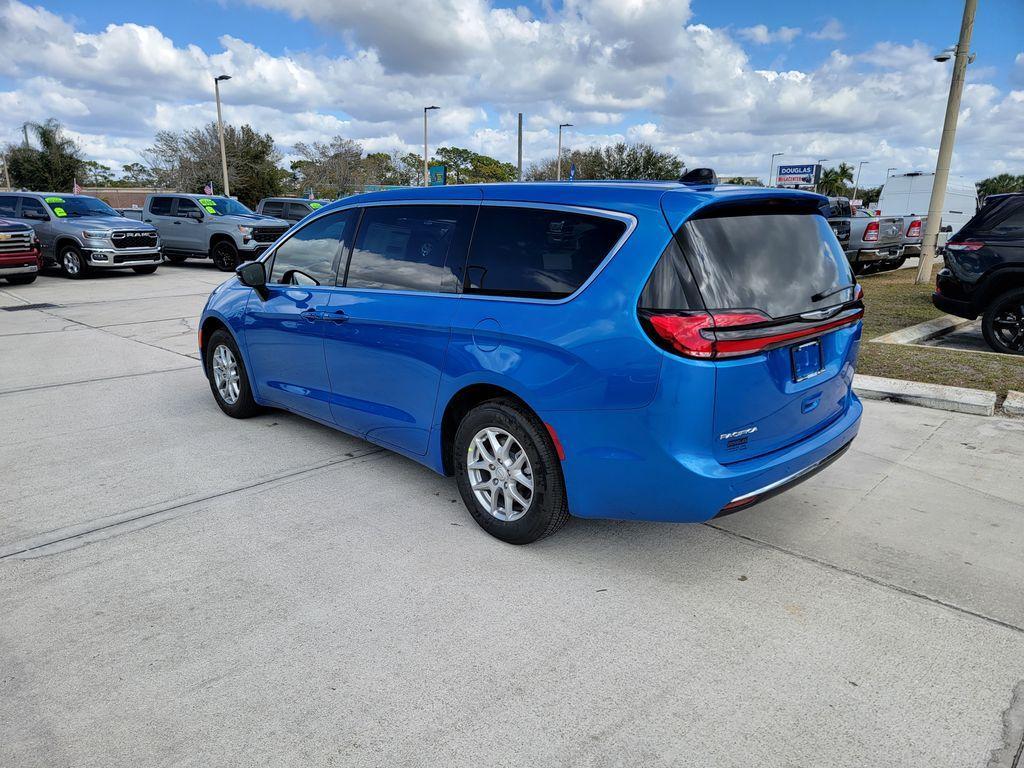 new 2026 Chrysler Pacifica car, priced at $38,904