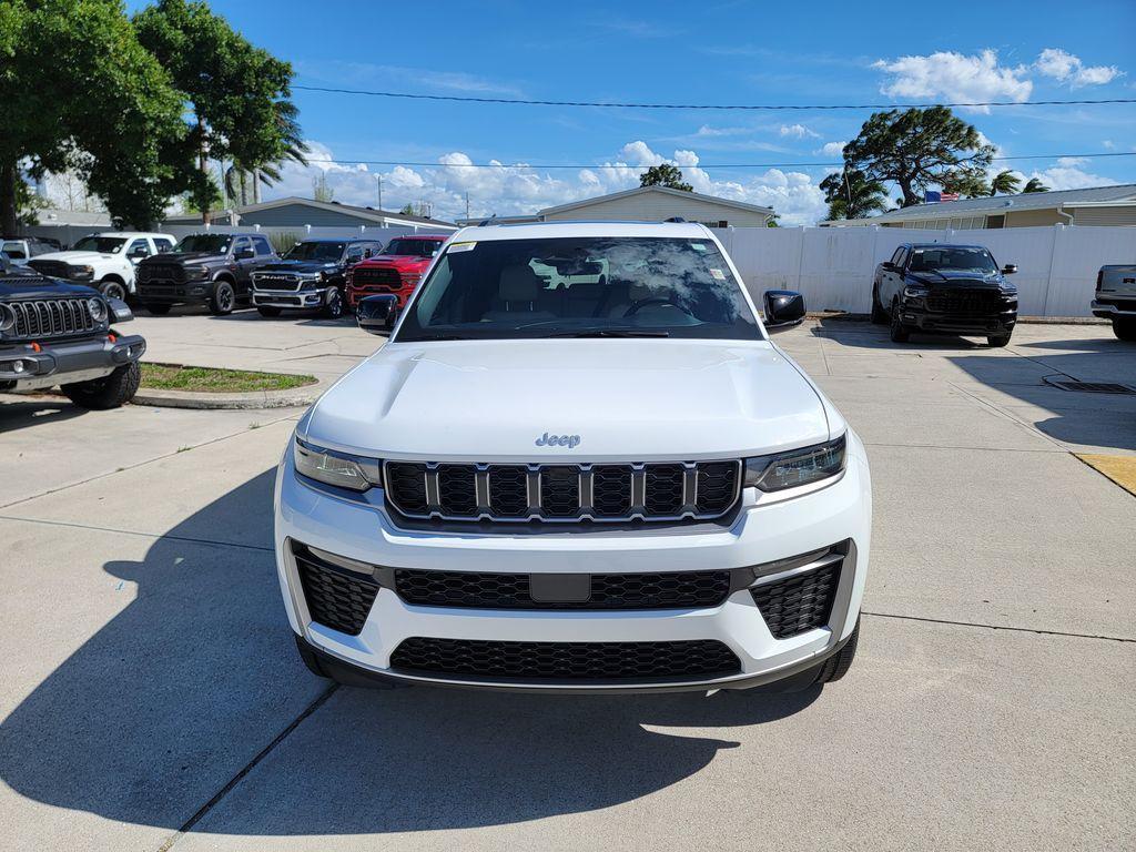 new 2026 Jeep Grand Cherokee car, priced at $40,992