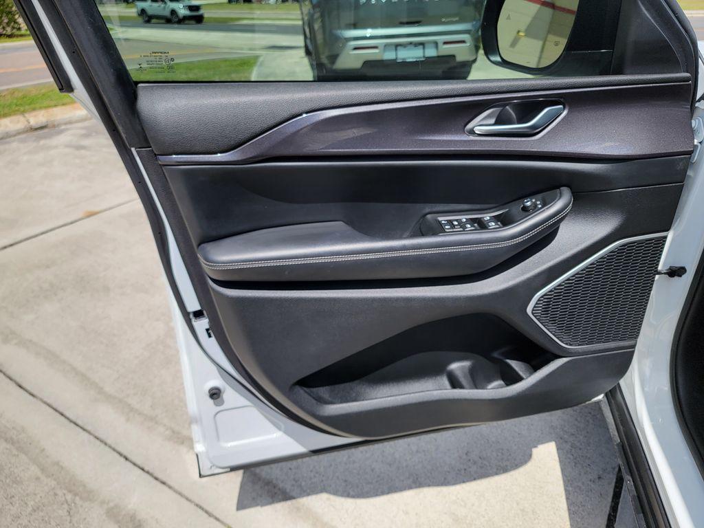 used 2021 Jeep Grand Cherokee L car, priced at $25,977