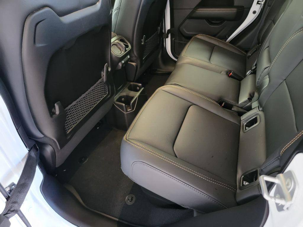 new 2026 Jeep Gladiator car, priced at $43,080