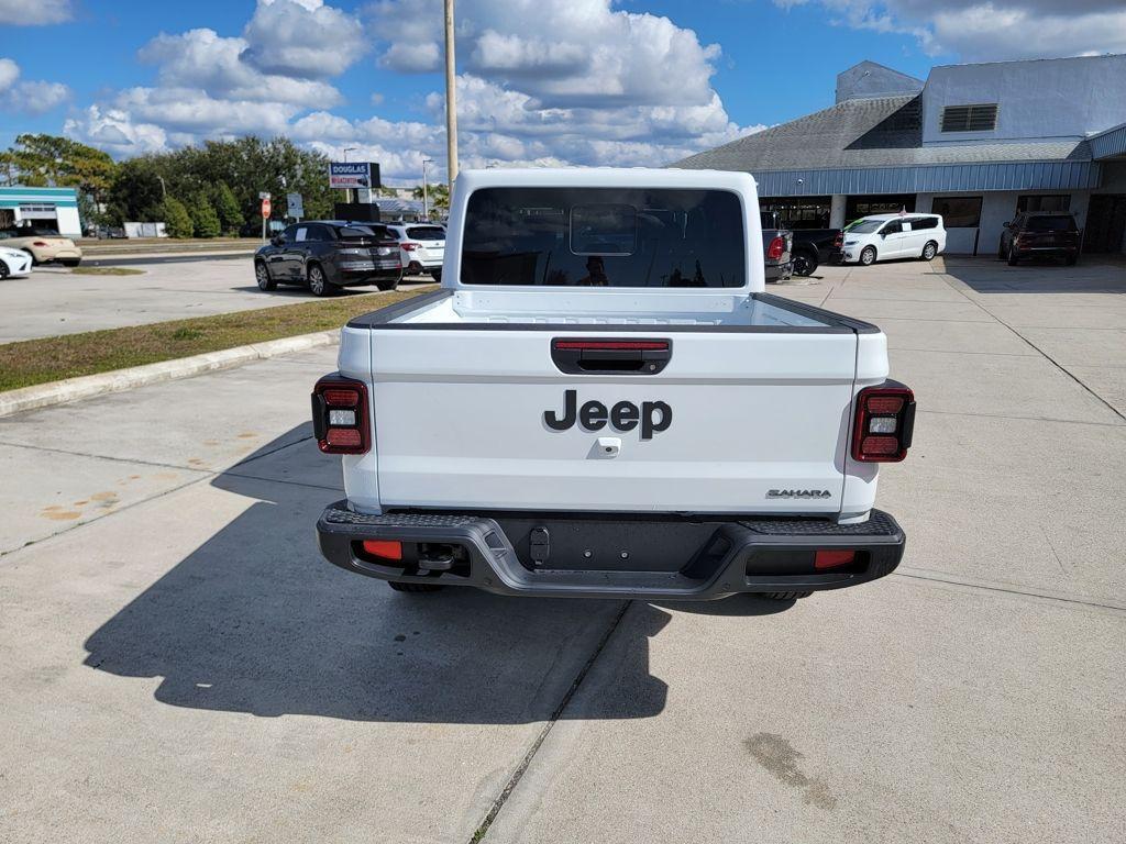 new 2026 Jeep Gladiator car, priced at $43,080