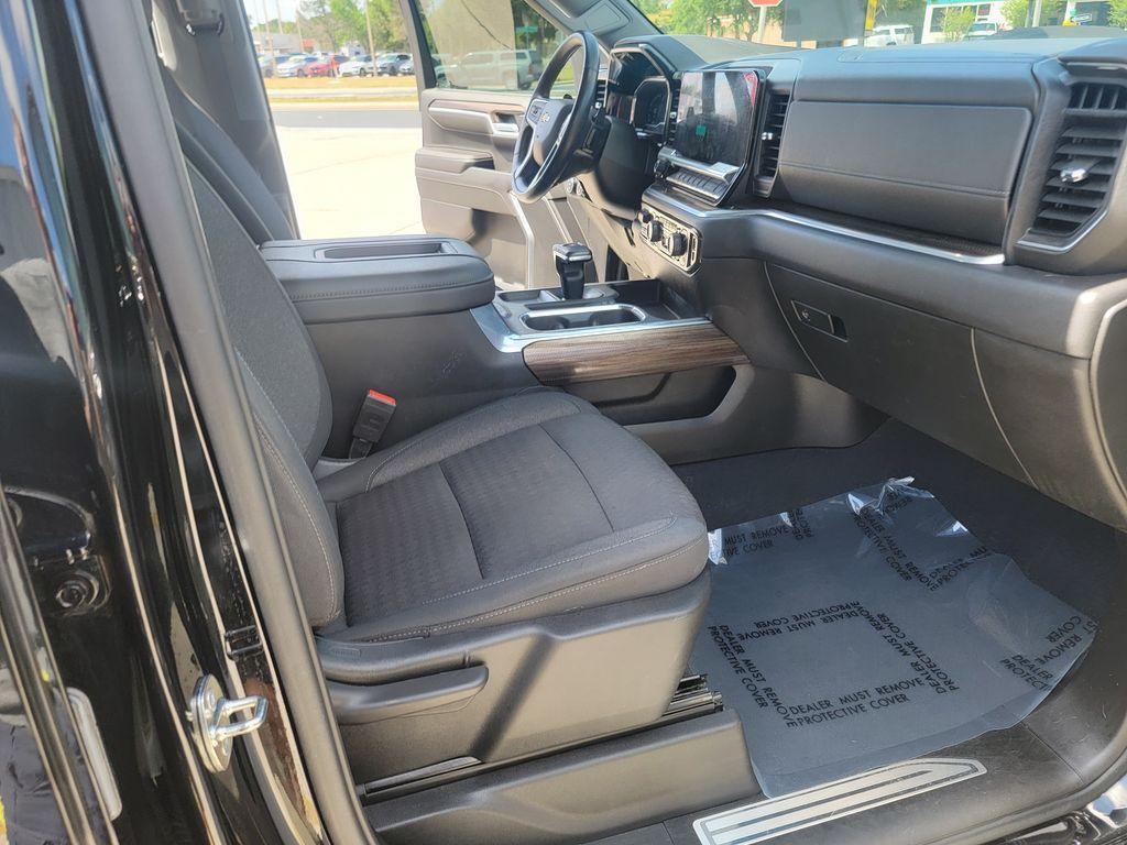 used 2022 Chevrolet Silverado 1500 car, priced at $33,867
