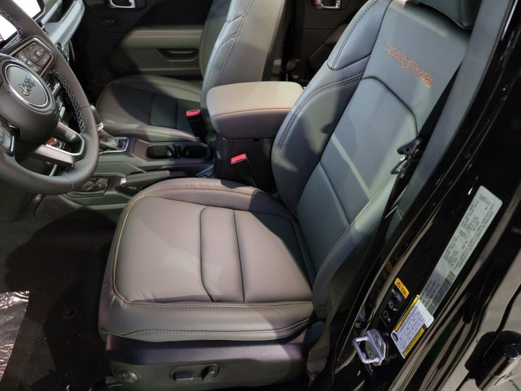new 2026 Jeep Gladiator car, priced at $50,293