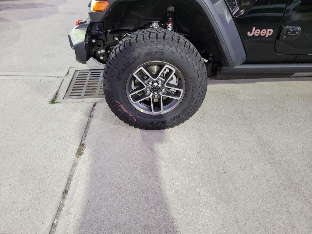 new 2026 Jeep Gladiator car, priced at $50,293