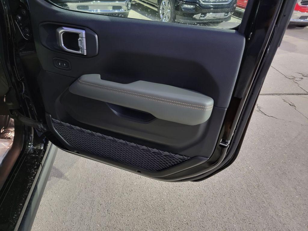 new 2026 Jeep Gladiator car, priced at $50,293
