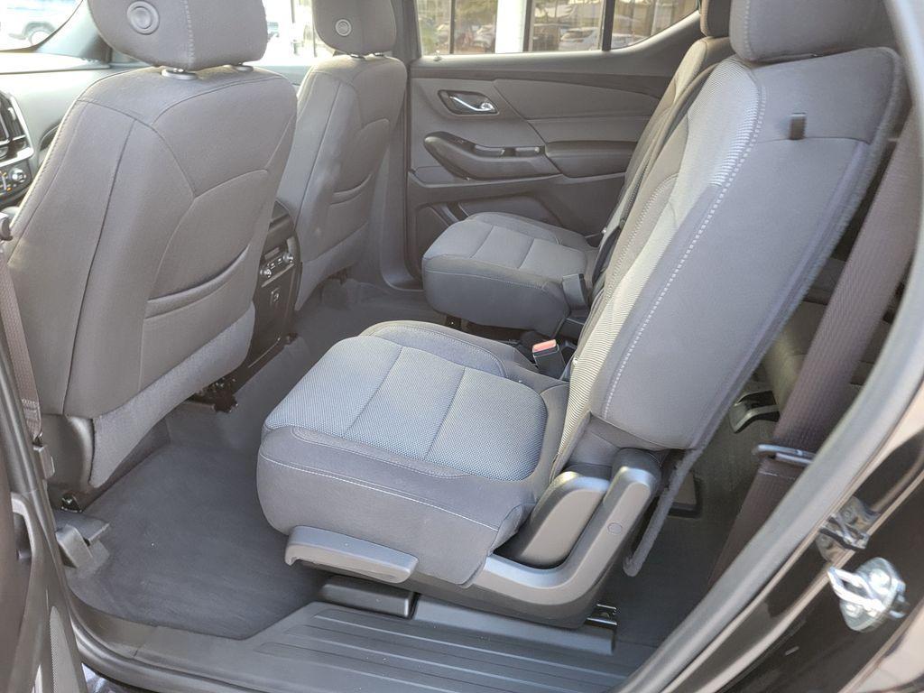 used 2023 Chevrolet Traverse car, priced at $32,774