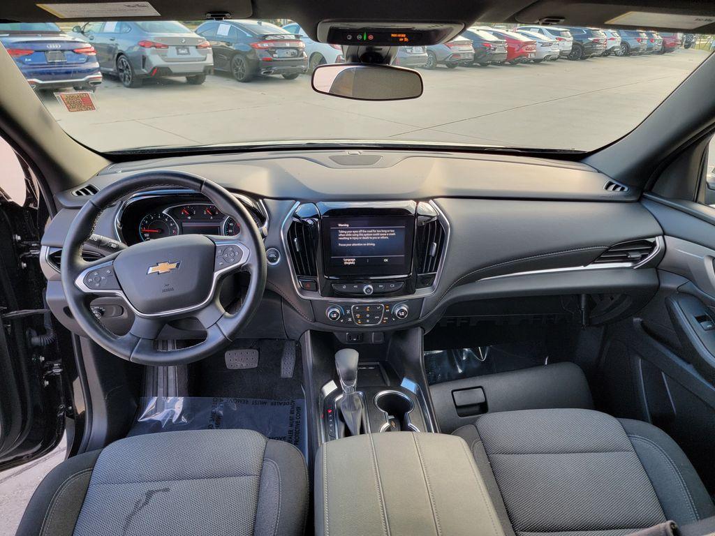used 2023 Chevrolet Traverse car, priced at $32,774