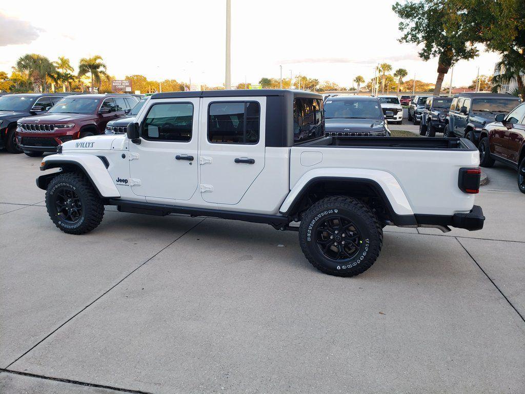 new 2026 Jeep Gladiator car, priced at $43,675
