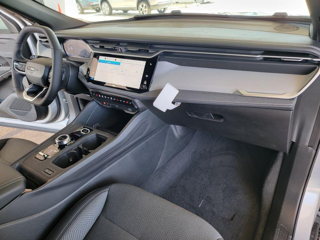 new 2026 Jeep Cherokee car, priced at $36,183