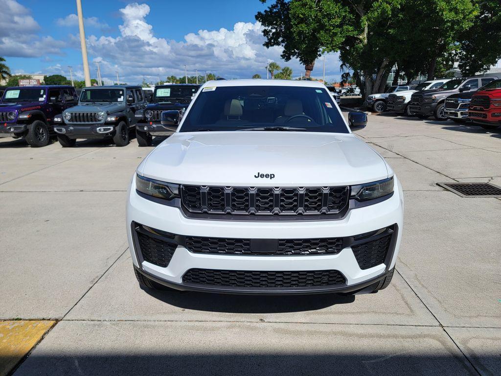 new 2026 Jeep Grand Cherokee car, priced at $42,728
